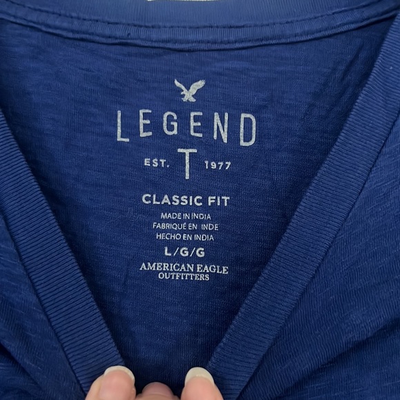American eagle legend t 💙 - Picture 2 of 4